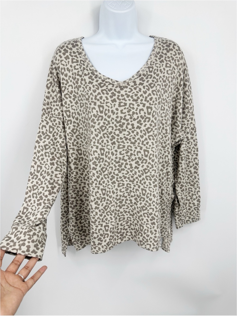 American Eagle Leopard Print Long Sleeve Shirt Size Large Boho